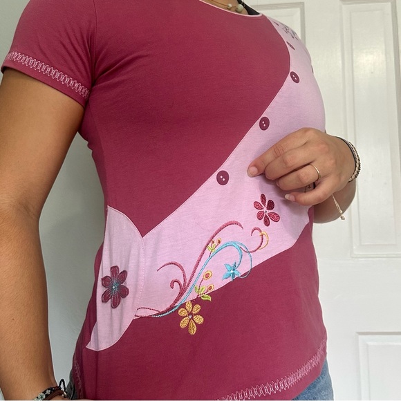 adorable multicolored pink tee with floral embroidery by giahoi !! - Picture 8 of 8